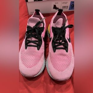 Nike tennis. Used twice. Like new